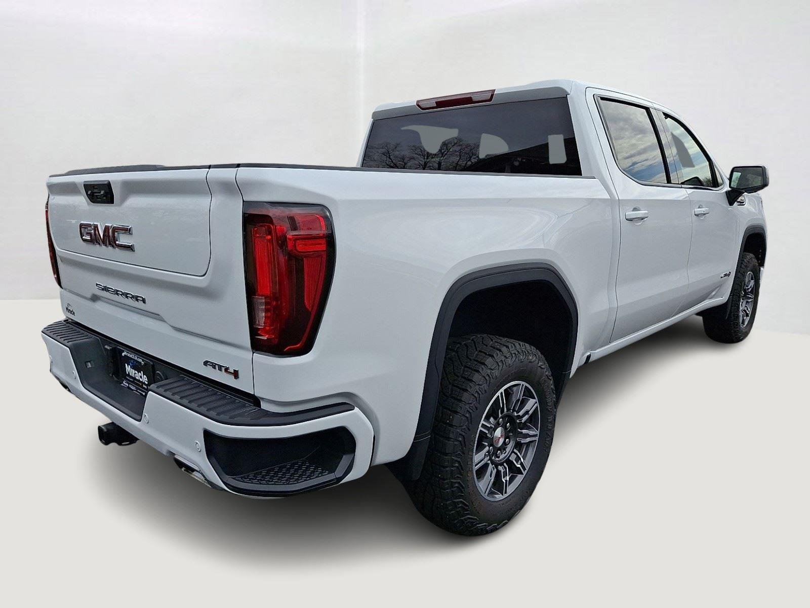 Used 2025 Summit White GMC AT4 image 7