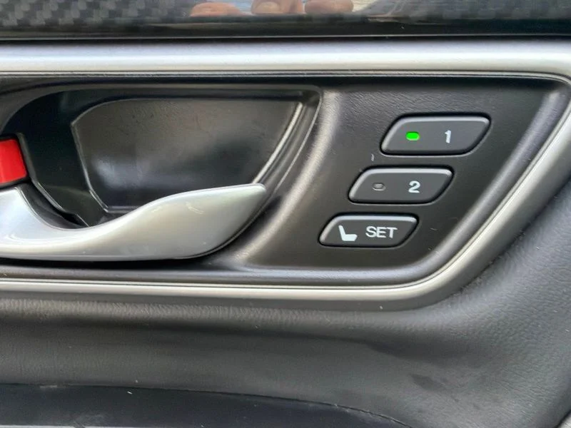 Used 2020  Honda EX-L image 15