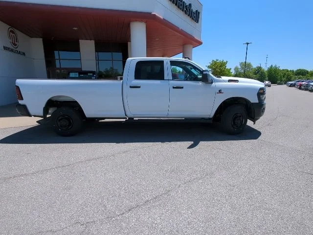 New 2026 Bright White Clear-Coat Exterior Paint RAM Tradesman image 31
