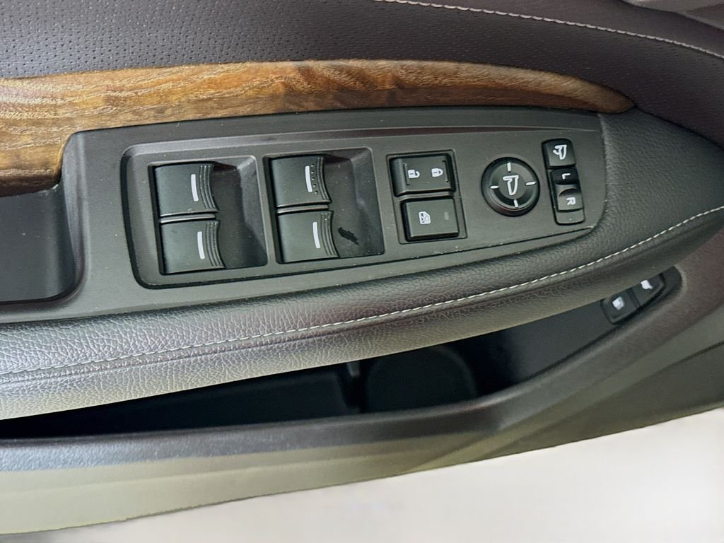 Used 2019 White Diamond Pearl Acura w/Technology Pkg image 19