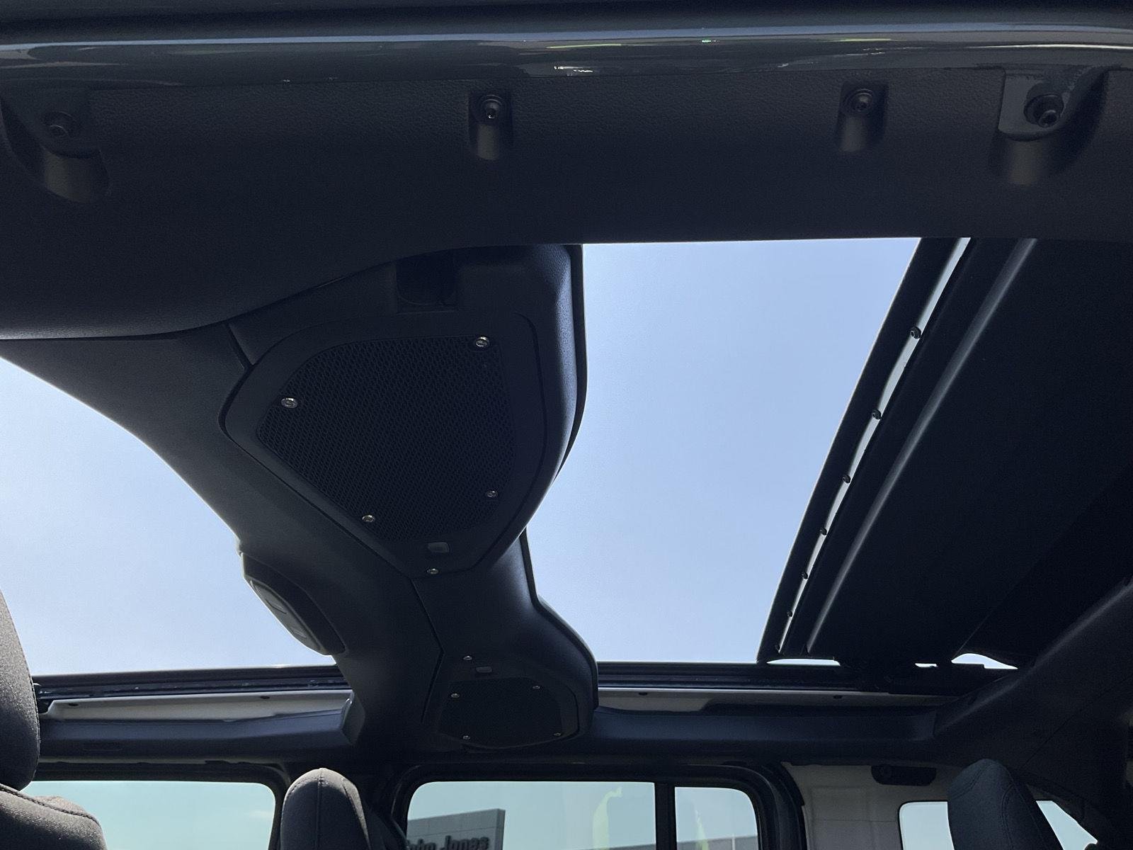 New 2026 Anvil Clearcoat Jeep Sport S image 23