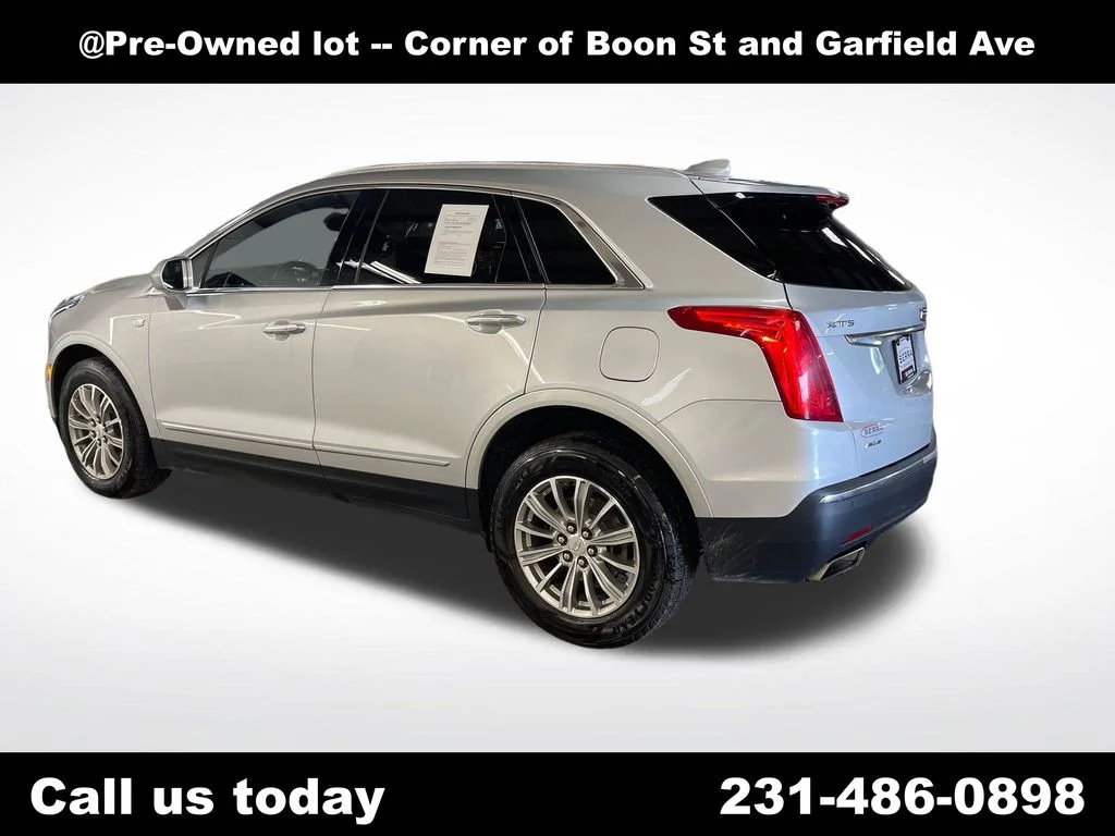Used 2017 Silver Cadillac Luxury image 3