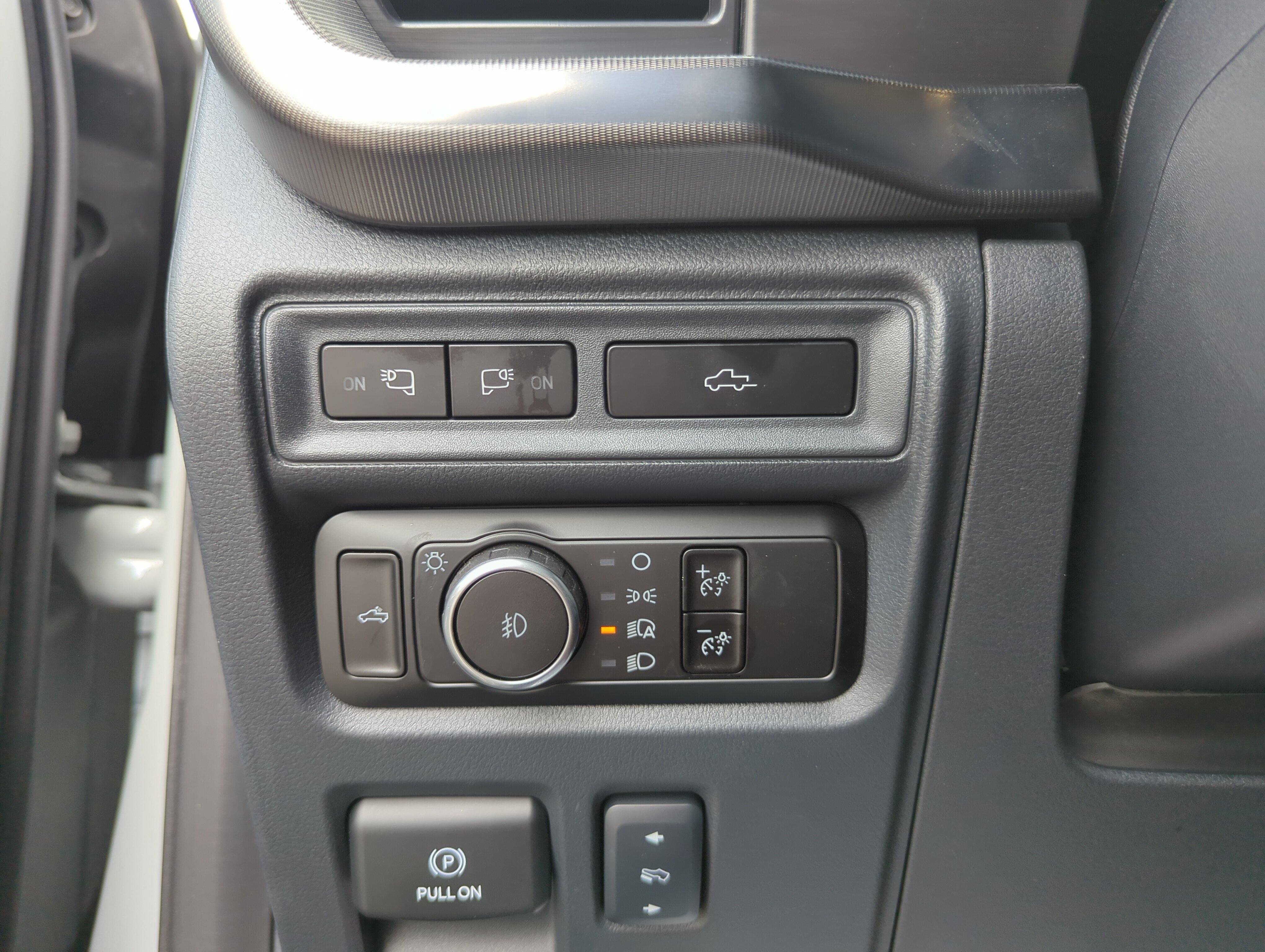 Used 2024 Avalanche Ford LARIAT image 31