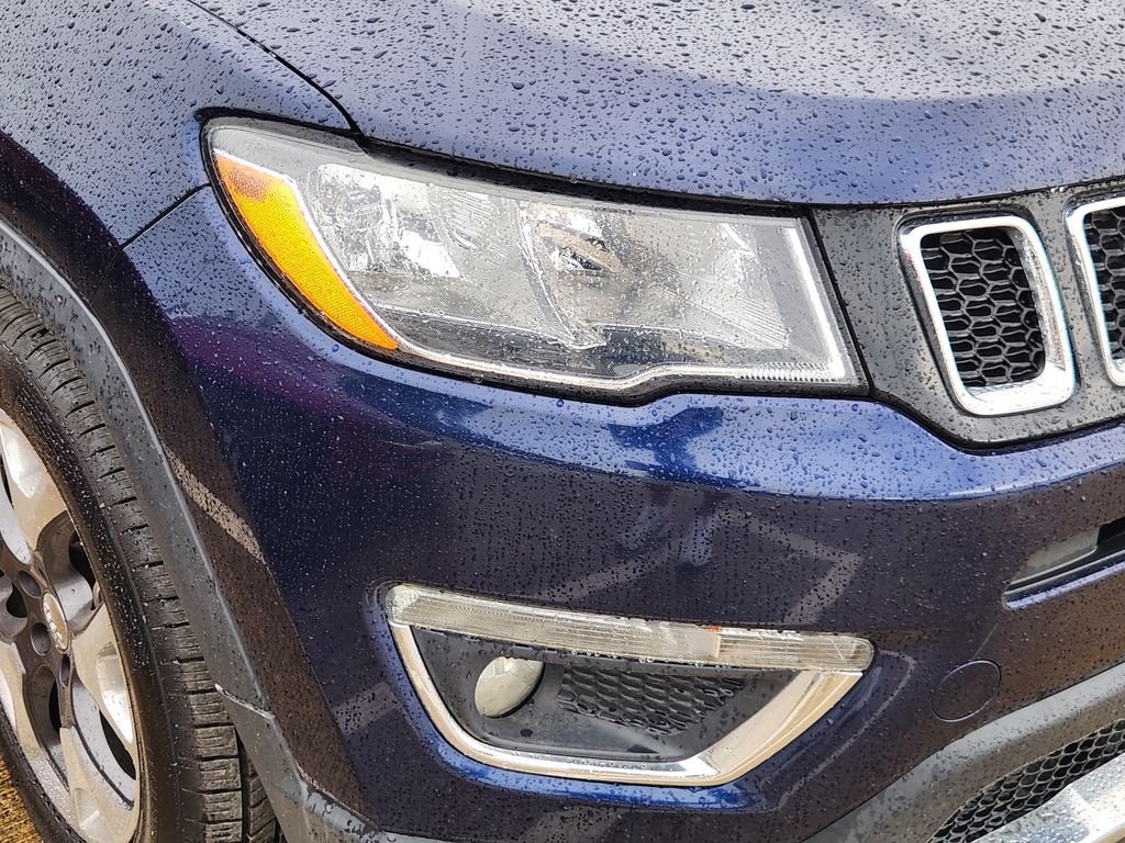 Used 2020 Jazz Blue Pearlcoat Jeep Limited image 9