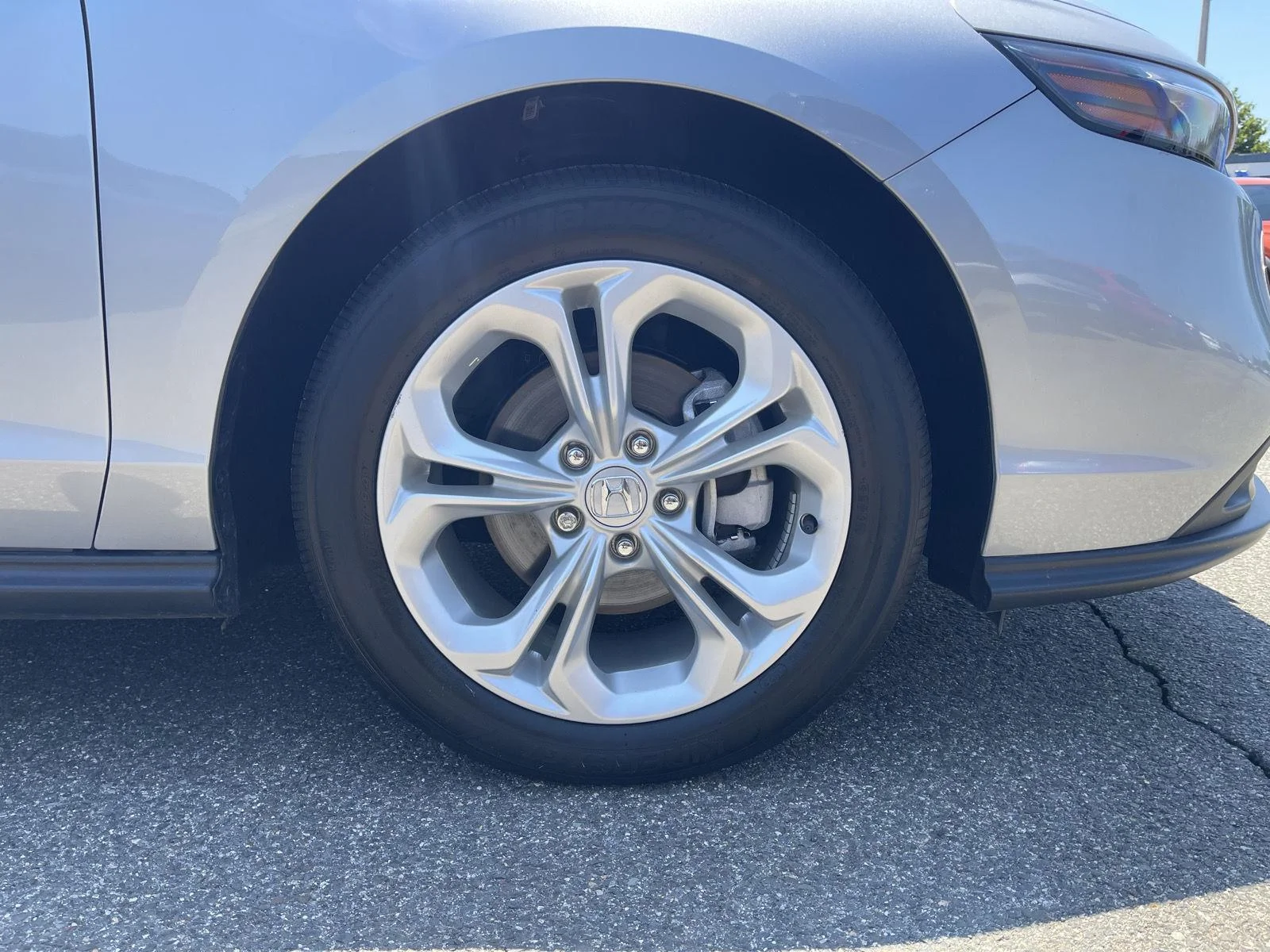 Used 2023 Lunar Silver Metallic Honda LX image 21
