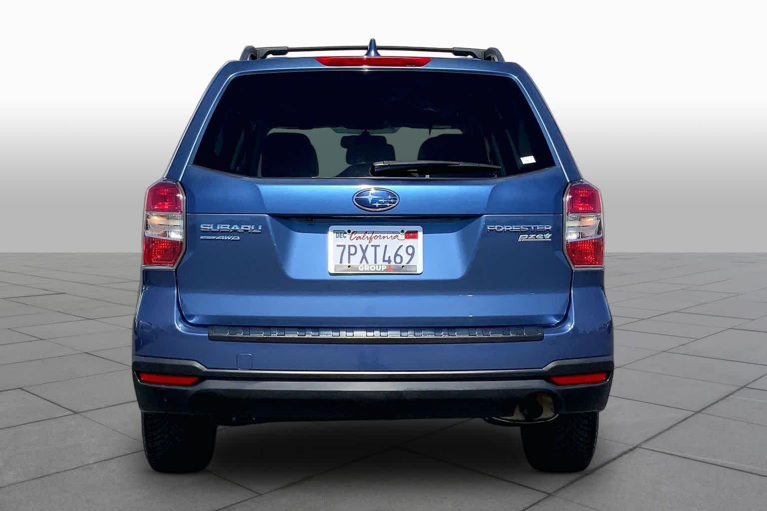 Used 2016 Quartz Blue Pearl Subaru 2.5i Premium image 4