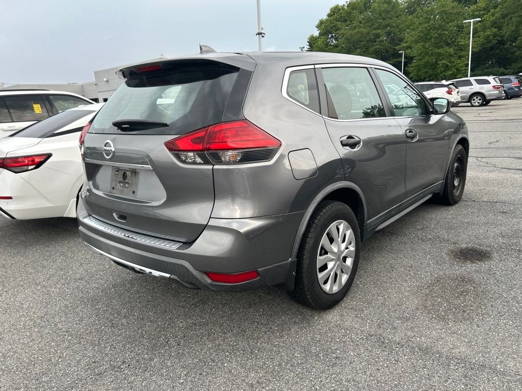 Used 2017 Gray Nissan S image 4