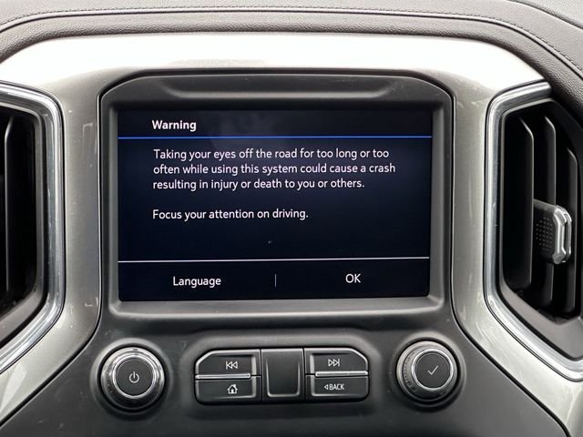 Used 2021 White Chevrolet LT image 18