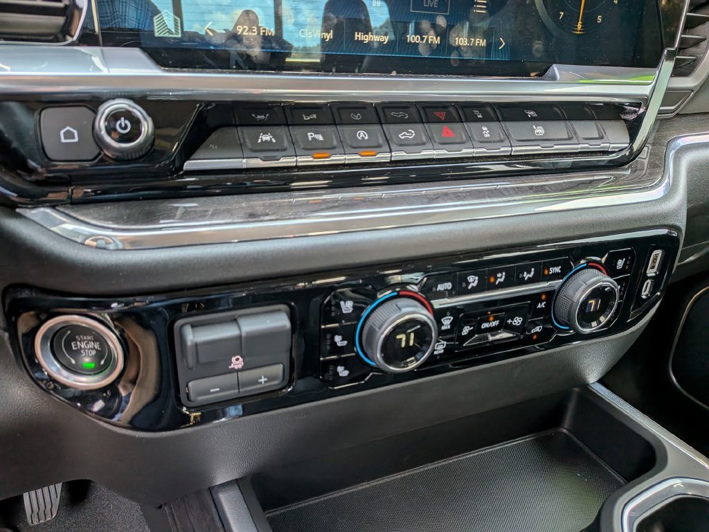 2024 Chevrolet Silverado 1500 LTZ - Photo 20