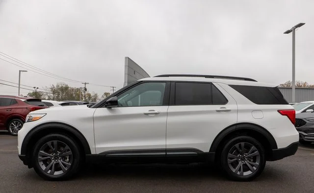 Used 2023 White Ford XLT image 9