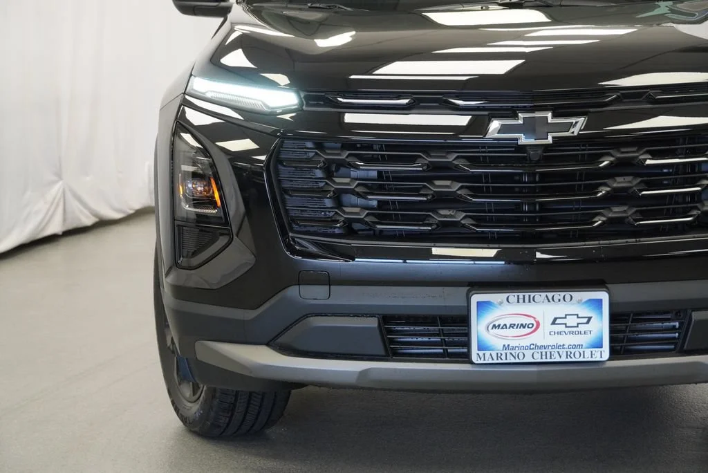 New 2027 Mosaic Black Metallic Chevrolet LT image 33