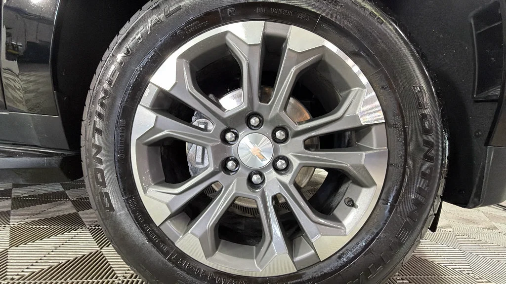 Used 2025 Black Chevrolet LS image 41