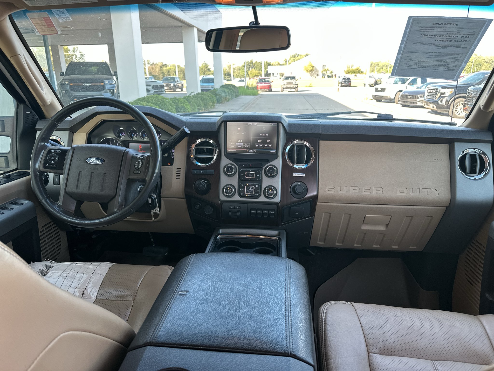 Used 2016 White Platinum Metallic Tri-Coat Ford LARIAT image 3