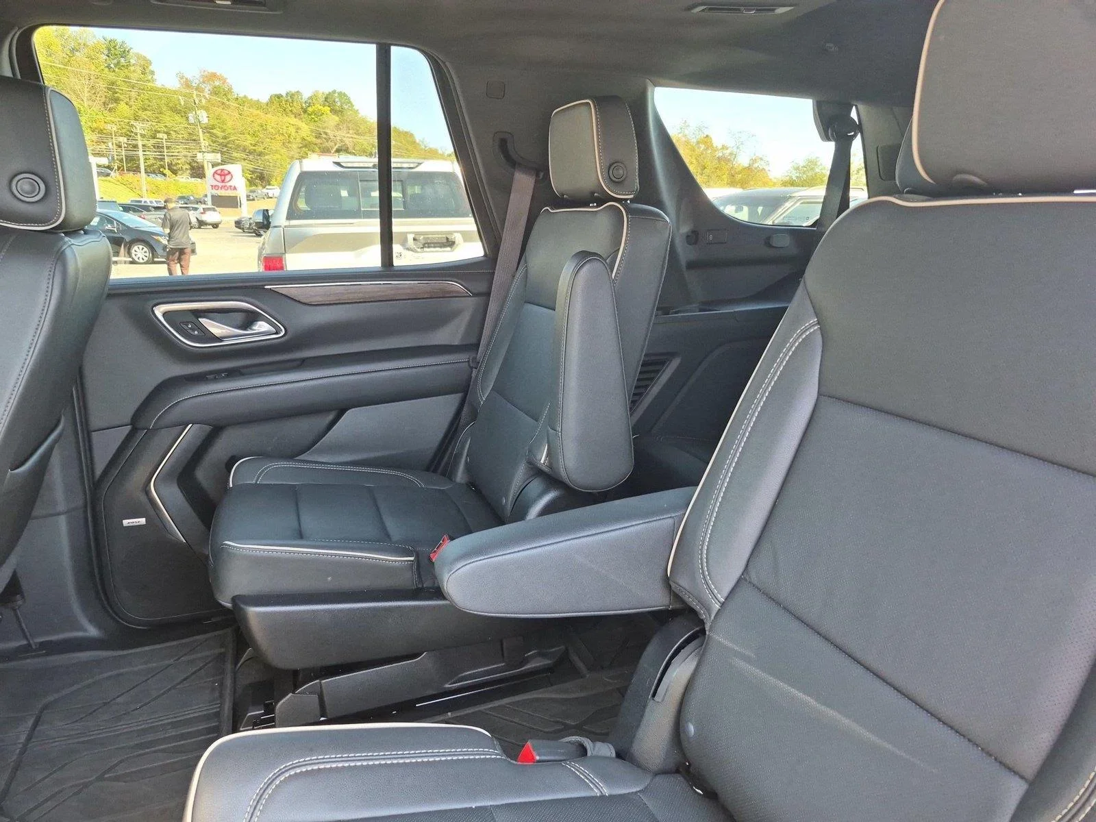 Used 2024 Black Chevrolet Premier image 31