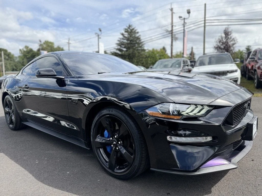 Used 2021 Shadow Black Ford GT Fastback w/ Black Accent Pkg, 10-Speed Auto & Remote Start image 2