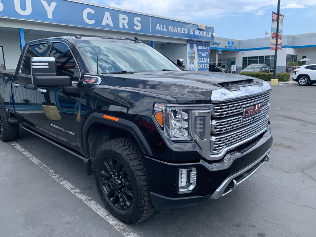 Used 2022 Black GMC Denali image 4