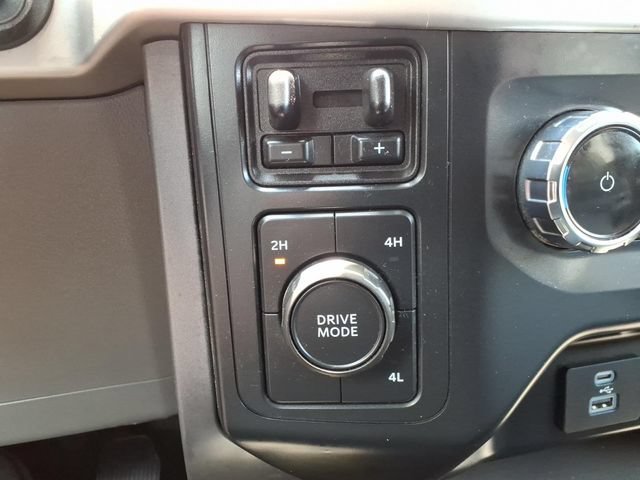 Used 2022  Ford XL image 27