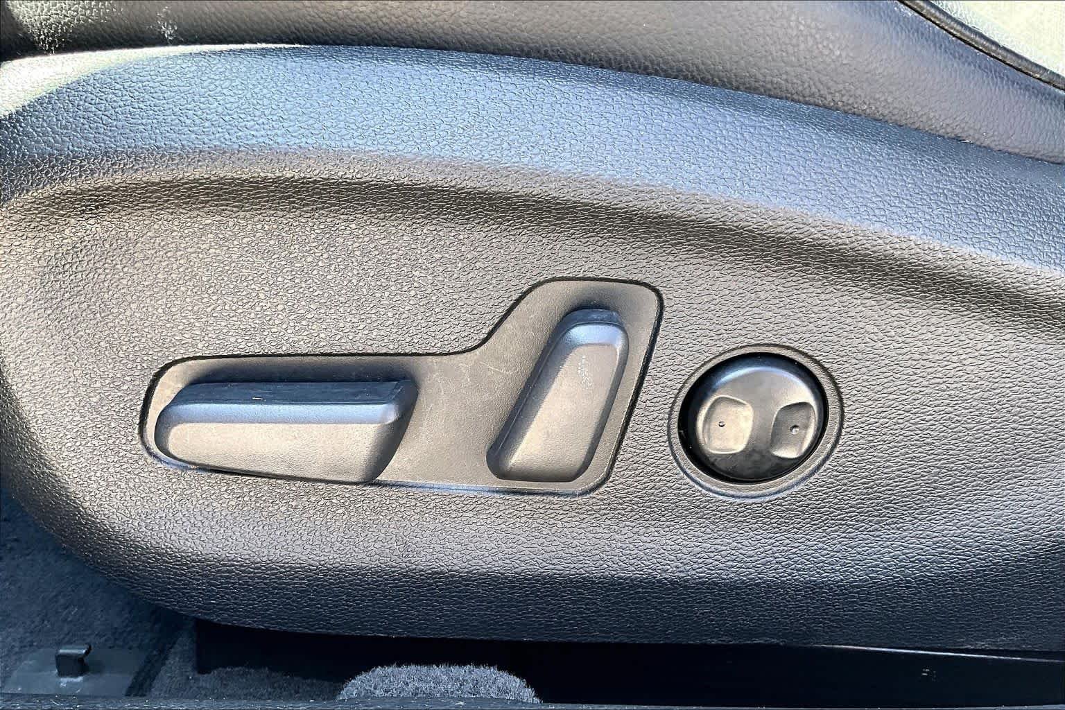 Used 2018 Machine Gray Hyundai Sport image 29