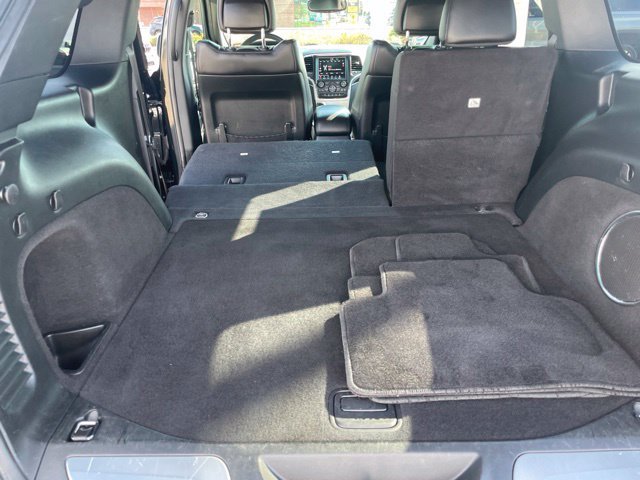 Used 2018 Diamond Black Jeep Limited image 13