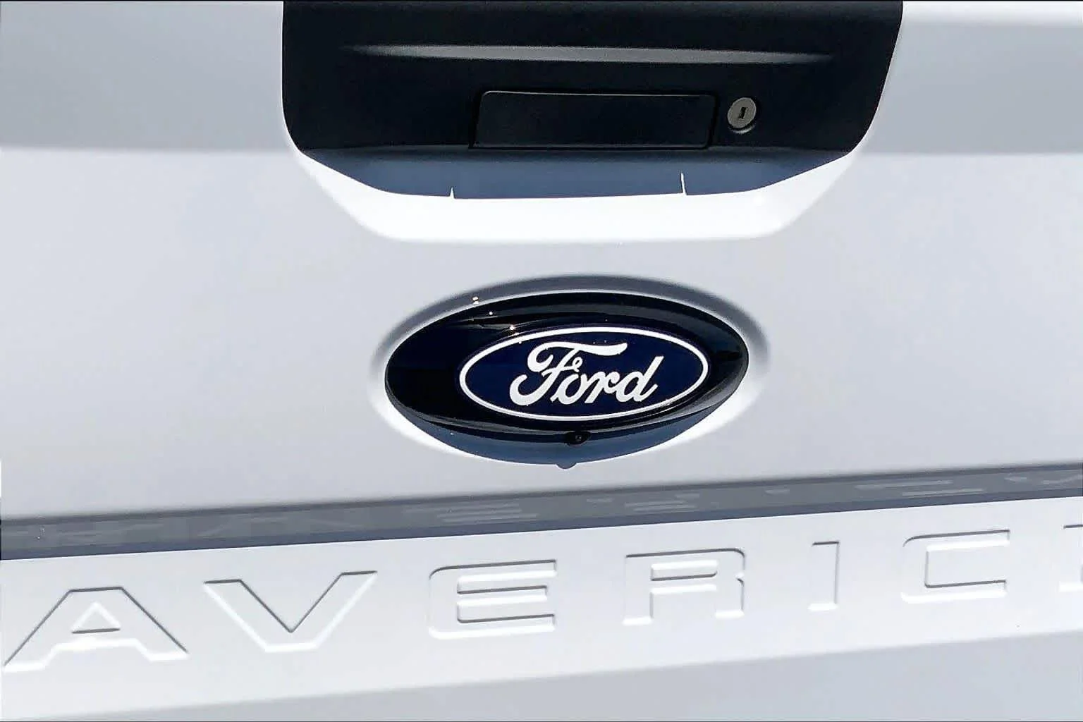 New 2026 Oxford White Ford XLT image 6