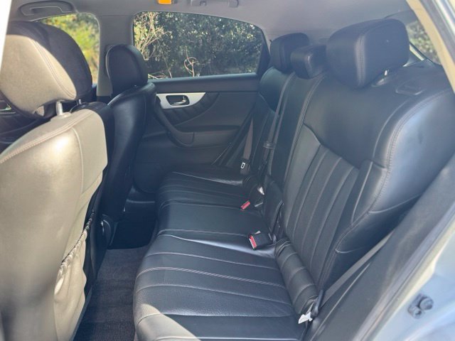 Used 2017 Liquid Platinum INFINITI Base image 13