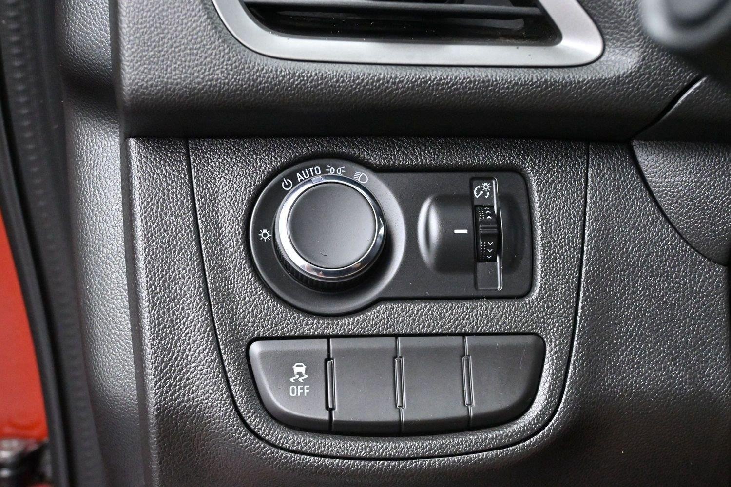 Used 2021 Metallic paint.) Chevrolet LS image 20