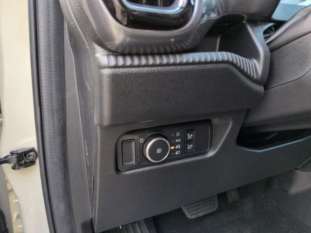 New 2026 Desert Sand Ford XLT image 13