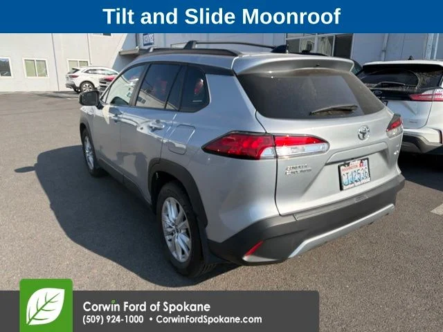 Used 2025 Silver Toyota LE image 8