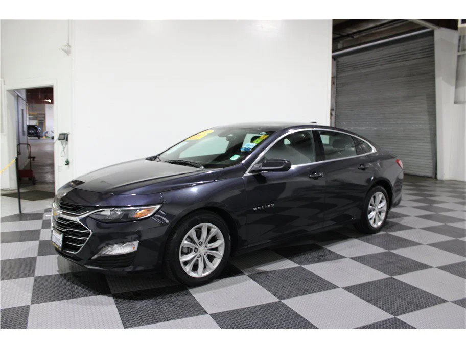 Used 2022 Dark Ash Metallic Chevrolet LT image 7