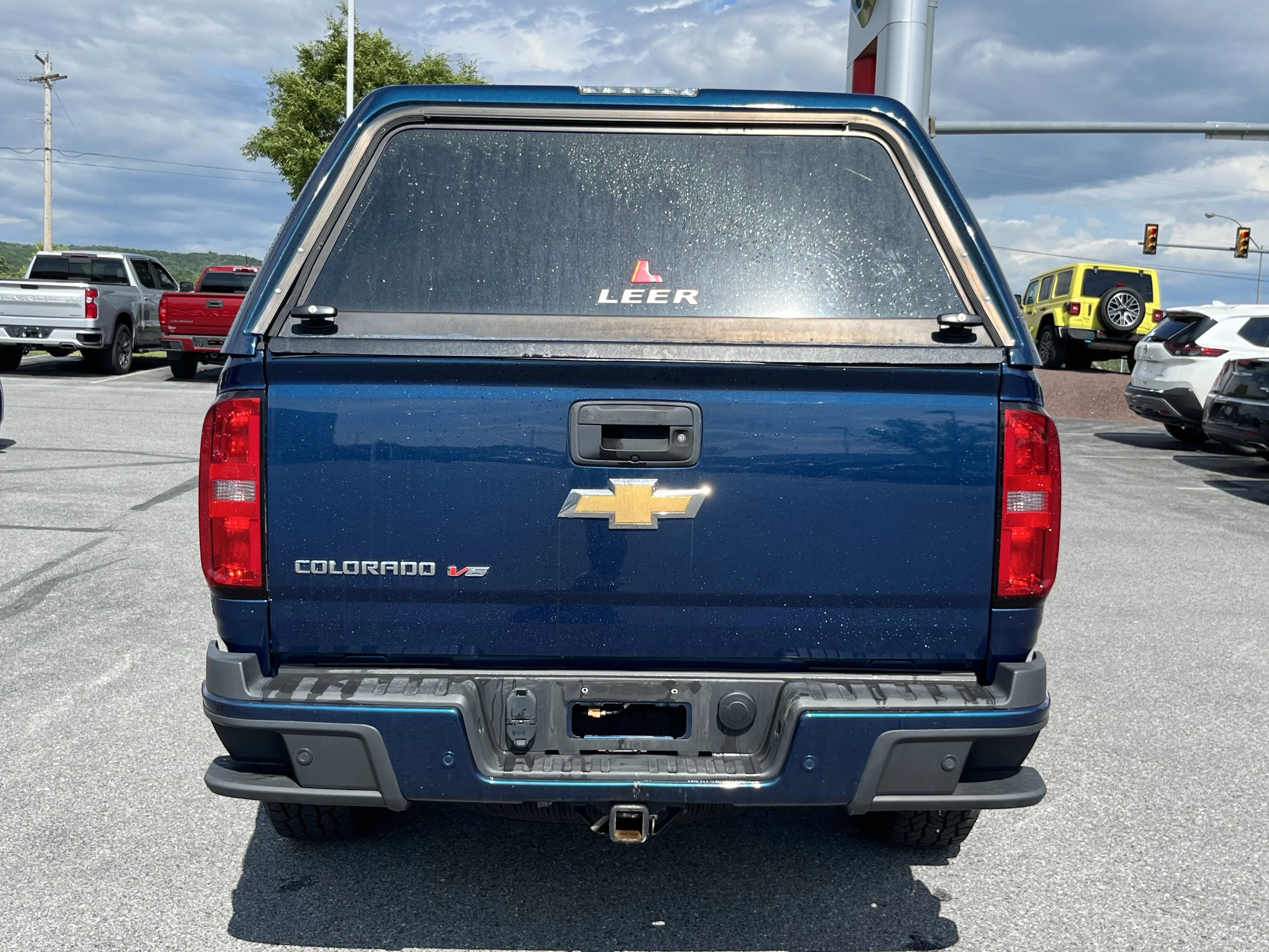 Used 2019 Pacific Blue Metallic Chevrolet Z71 image 6