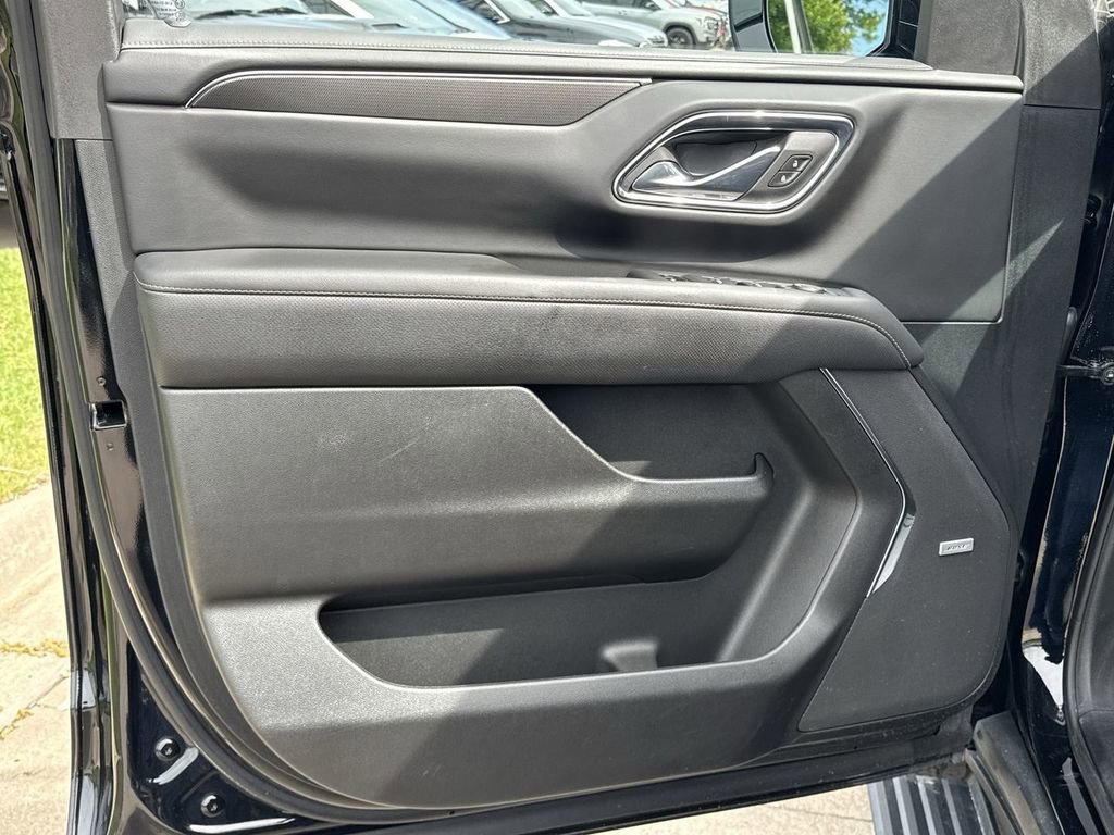 Used 2023 Onyx Black GMC AT4 image 25