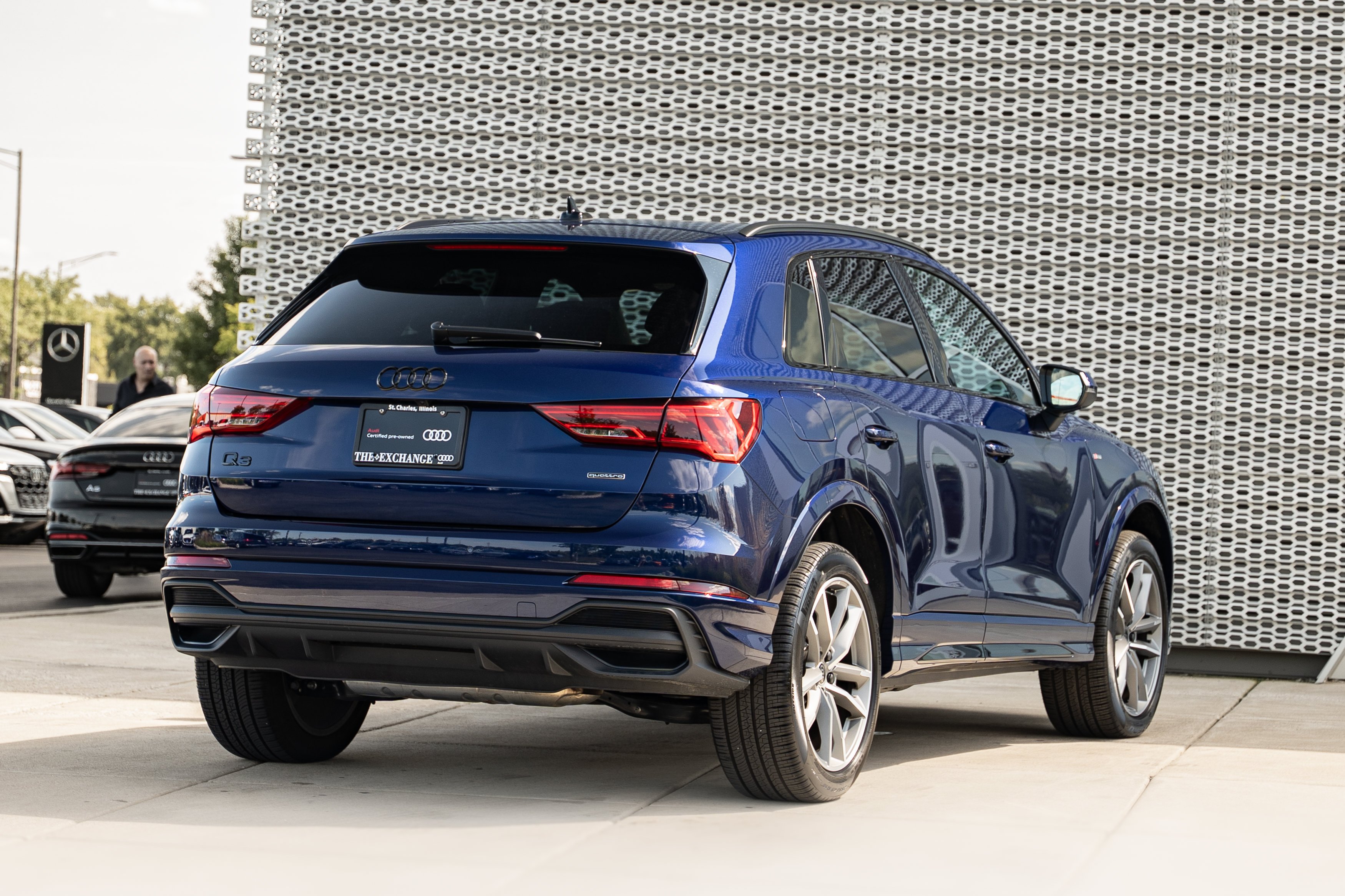 Certified Used 2025 Navarra Blue Metallic Audi S line Premium image 4