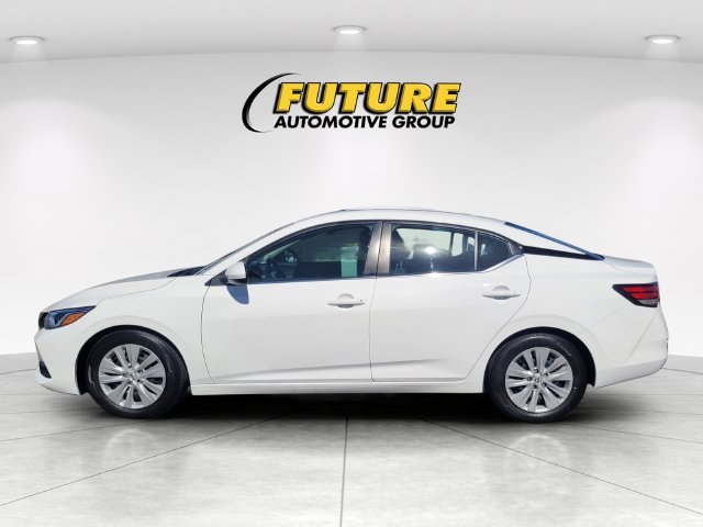 Used 2021 White Nissan S image 6