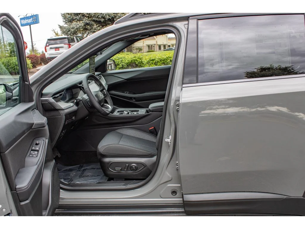New 2026 Sting-Gray Clearcoat Jeep Laredo image 25