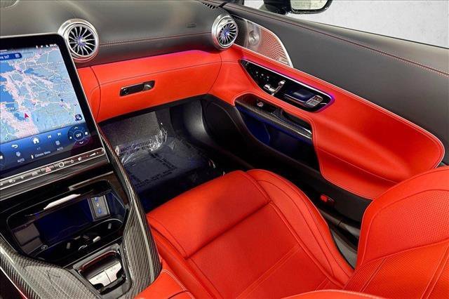 New 2026 MANUFAKTUR Night Black Magno Mercedes-Benz AMG® SL 63 S E Performance image 48