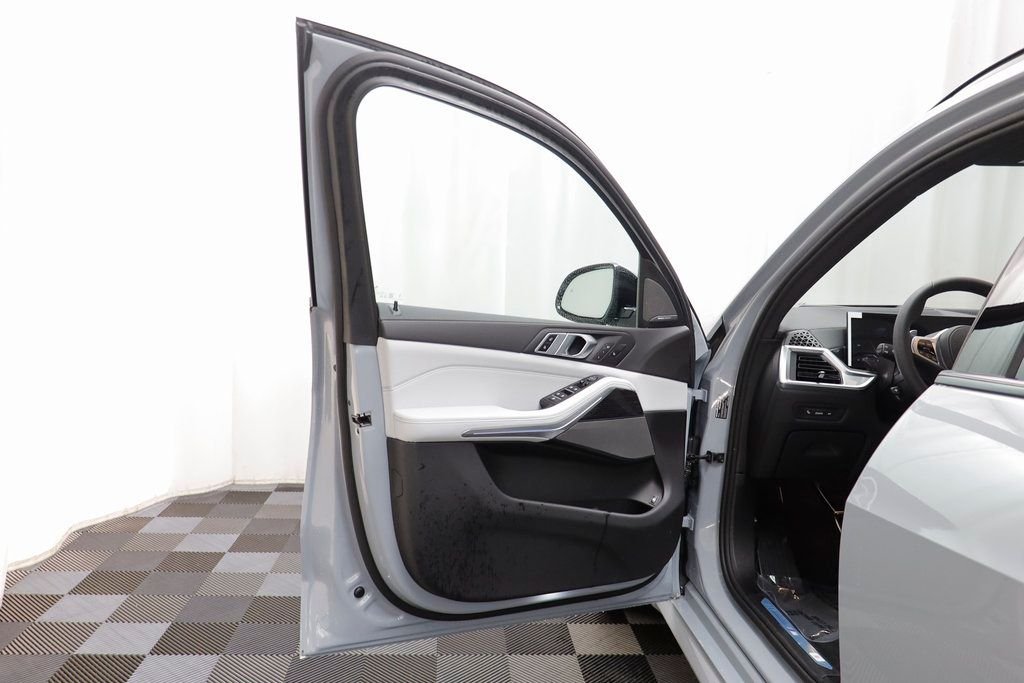 New 2026 Brooklyn Grey Metallic BMW xDrive50e image 5