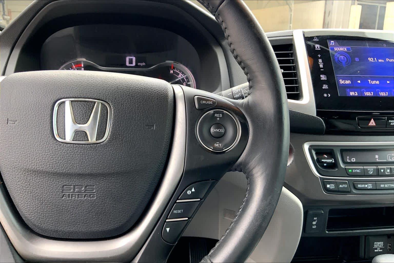 Used 2017 Crystal Black Pearl Honda EX-L image 25