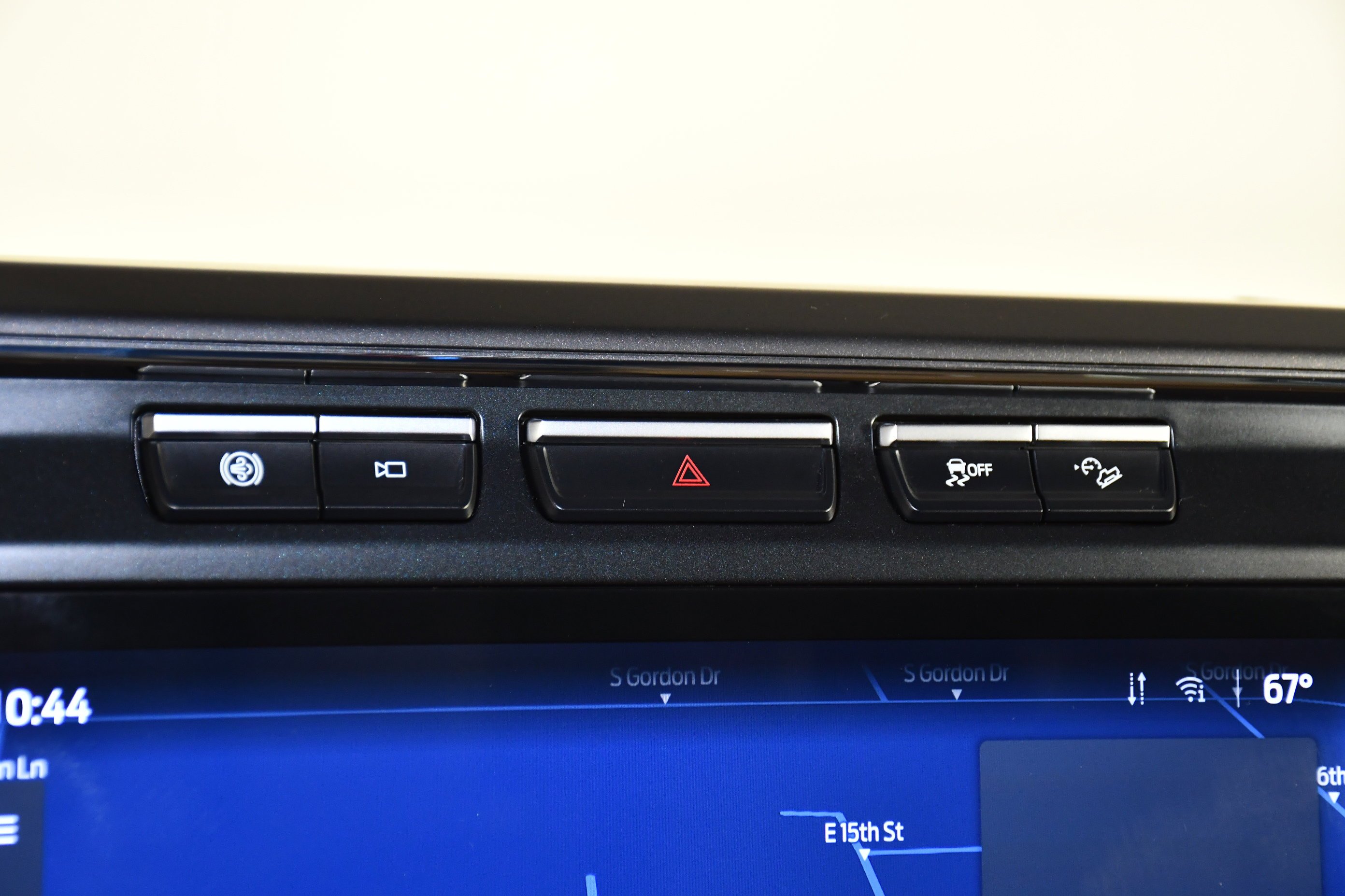 Used 2024 Gray Metallic Ford LARIAT image 34