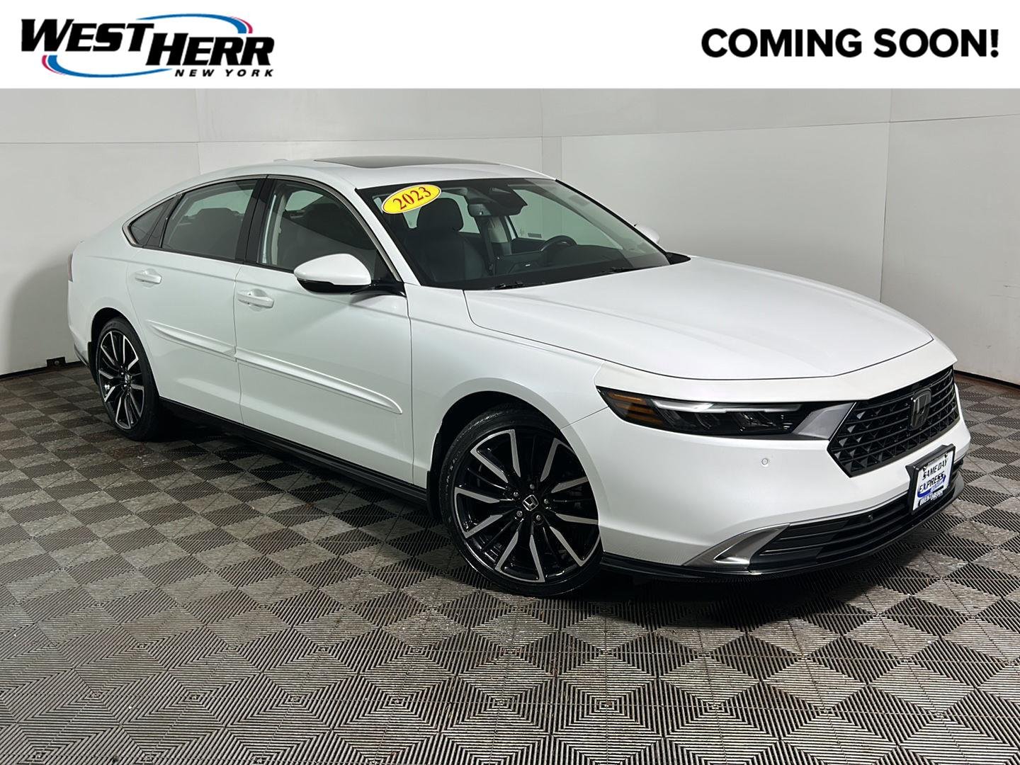 Used 2023 Platinum White Pearl Honda Touring image 1