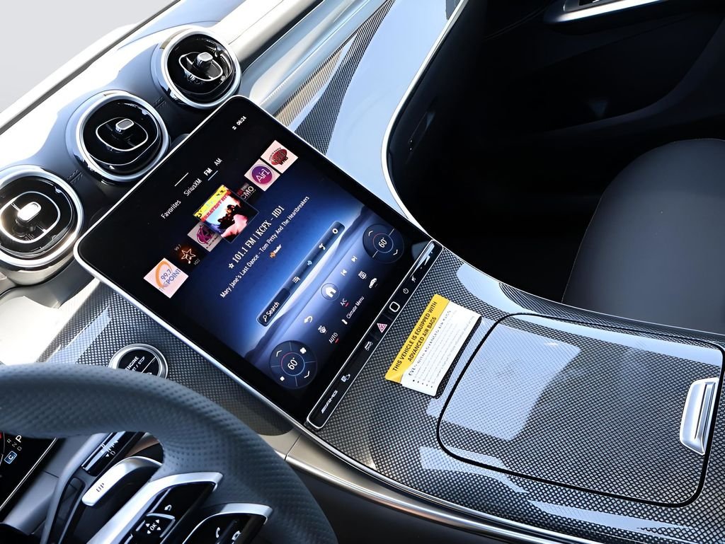 2025 Mercedes-Benz GLC AMG GLC43 - Photo 22