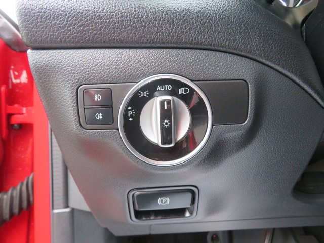Used 2020 Jupiter Red Mercedes-Benz GLA 250 image 33