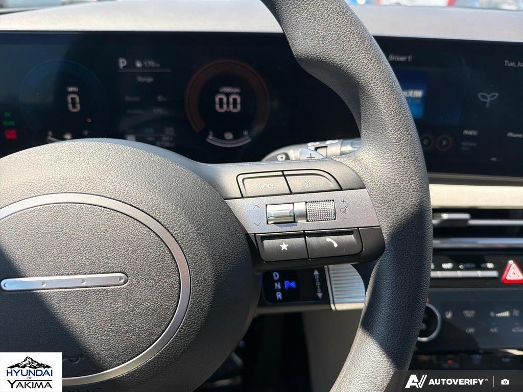 Certified Used 2025 Cashmere Bronze Hyundai SEL image 16