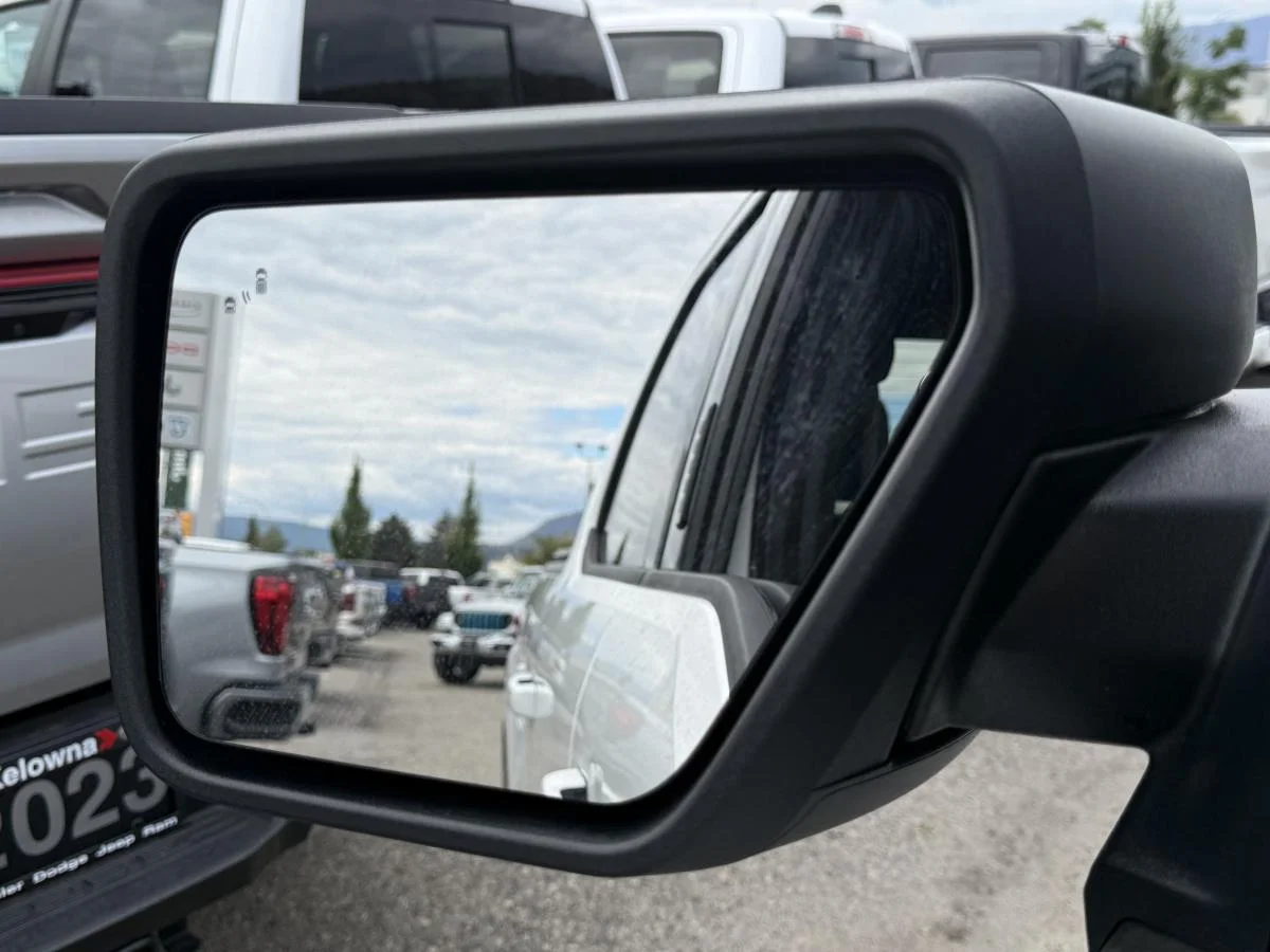 Used 2024 White Ford XLT image 30