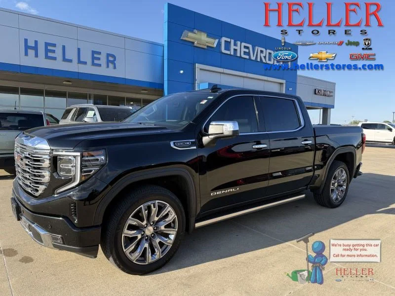 2023 GMC Sierra 4WD Crew Cab Short Box Denali's photo