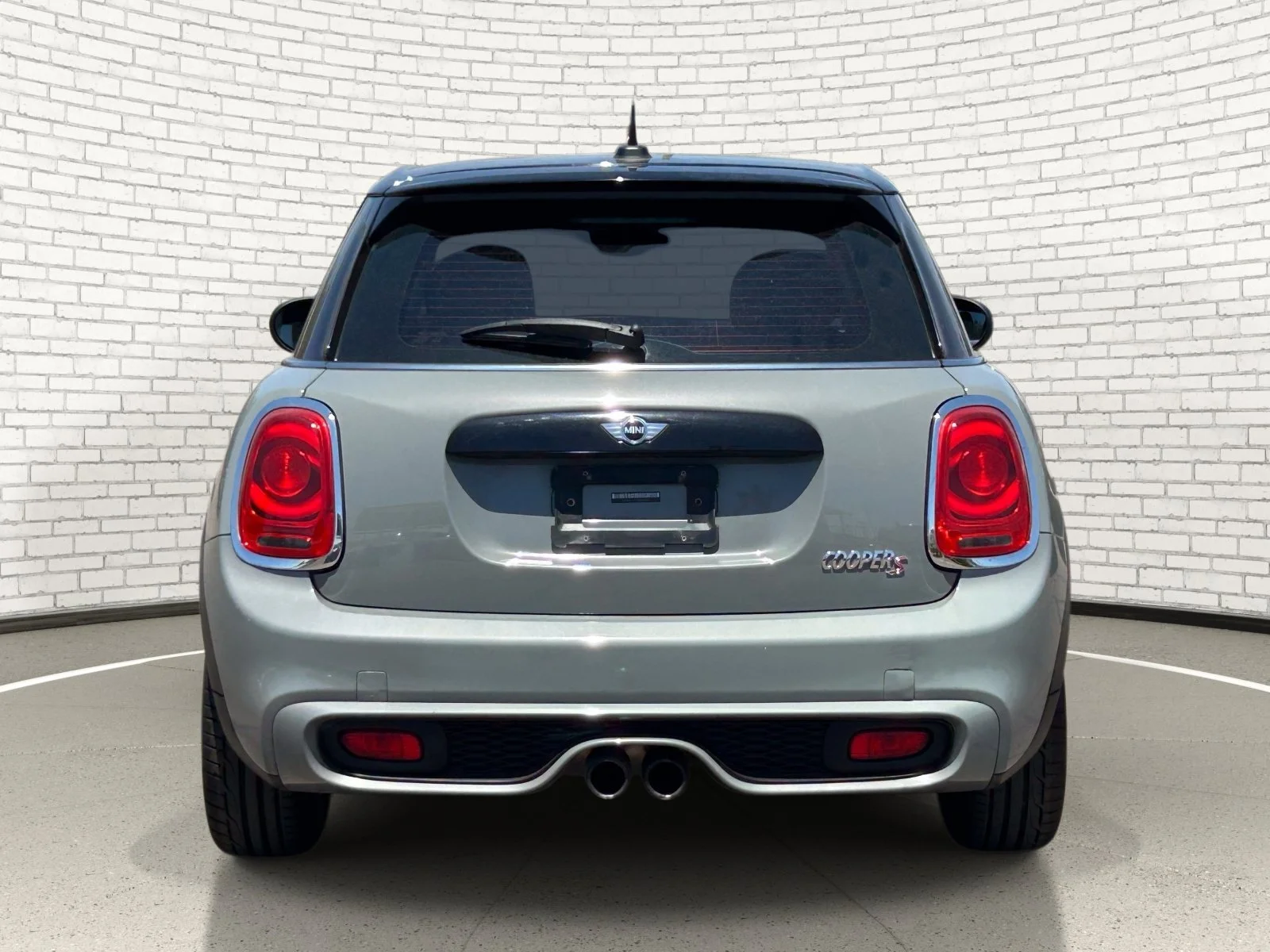 Used 2016 White Silver Metallic MINI S image 4