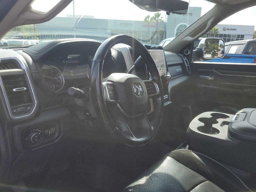 Used 2021 Black Ram Laramie image 12