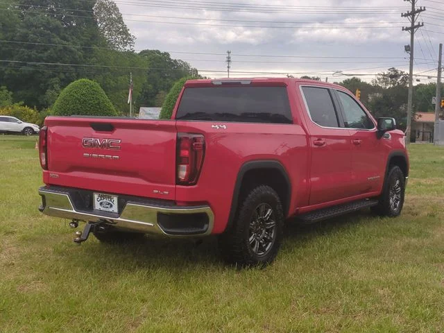 Used 2019 Red GMC SLE image 13