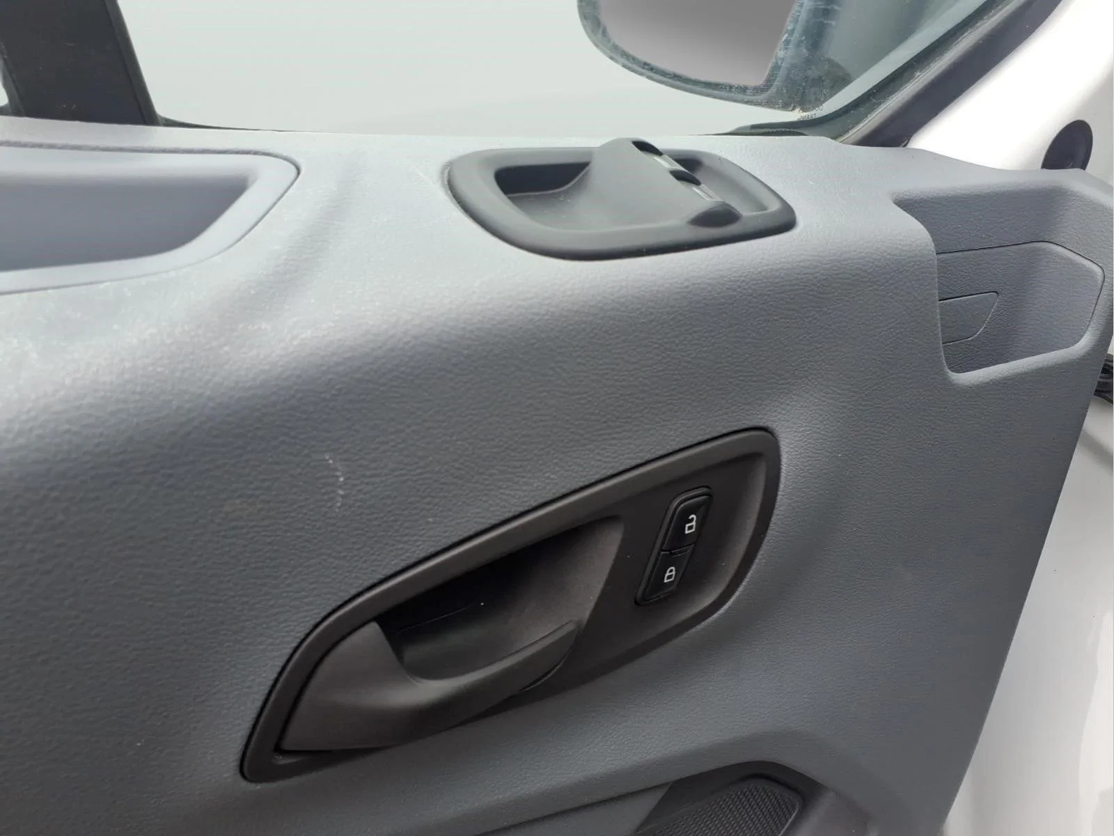Used 2019 Oxford White Ford Base image 12
