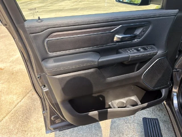 New 2027 Granite Crystal Metallic Clear-Coat Exterior Paint RAM Laramie image 15