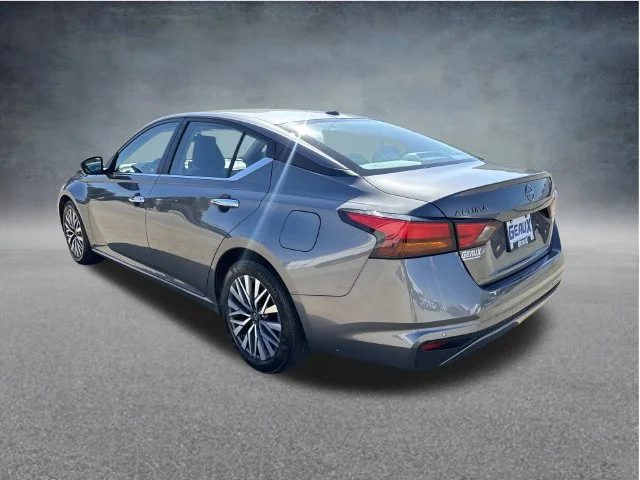 Used 2025 Gray Nissan 2.5 SV image 10